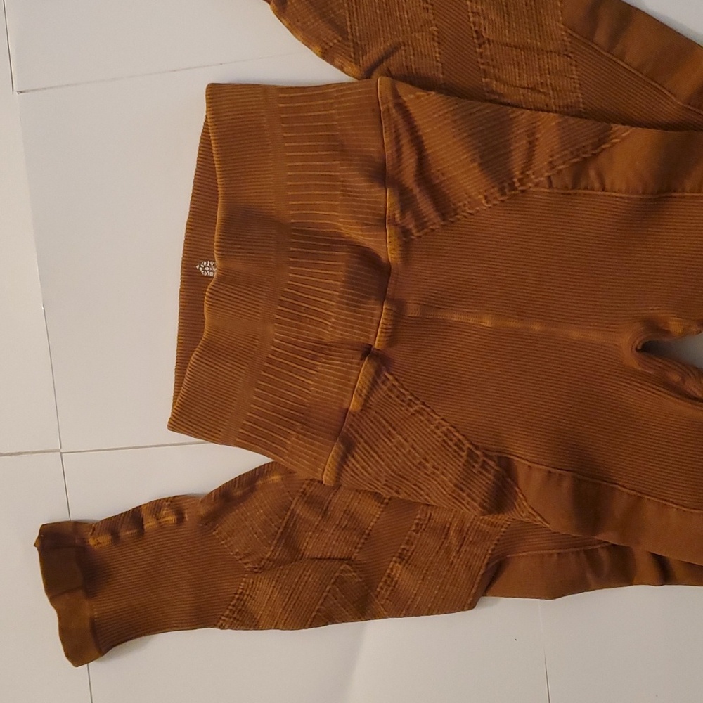 🤩New without tags free people movement high rise leggings size xs/s - Picture 2 of 9